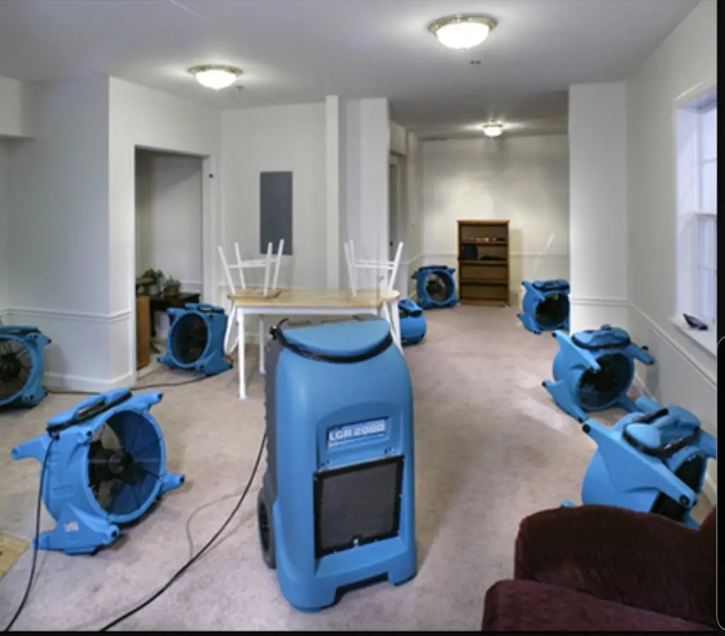 Air movers and dehumidifier setup for Water Extraction & Removal in Annapolis Neck